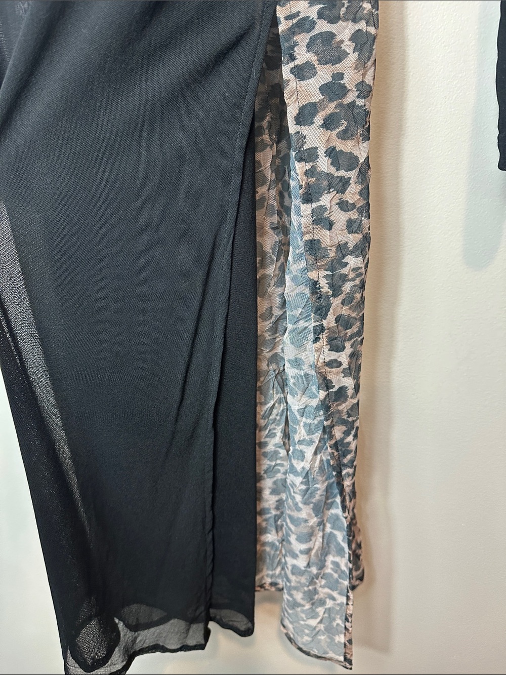 NWT Alembika Wildcat Black Leopard Sheer Crinkle Stretch Mesh Tunic Top Size Med - Picture 7 of 10